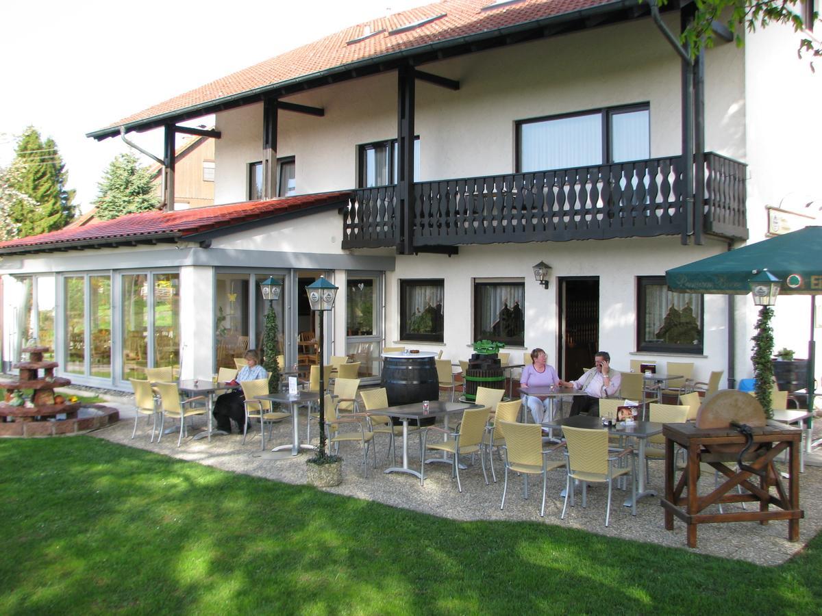 Gasthaus Und Ferienwohnungen "Zum Engel" Waldbrunn (Baden-Wurttemberg) Bagian luar foto