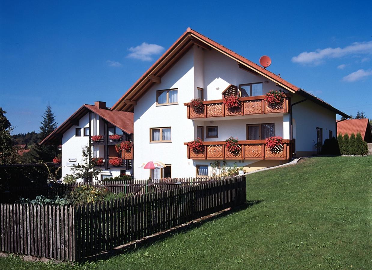 Gasthaus Und Ferienwohnungen "Zum Engel" Waldbrunn (Baden-Wurttemberg) Bagian luar foto