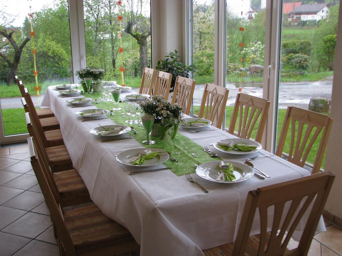 Gasthaus Und Ferienwohnungen "Zum Engel" Waldbrunn (Baden-Wurttemberg) Bagian luar foto