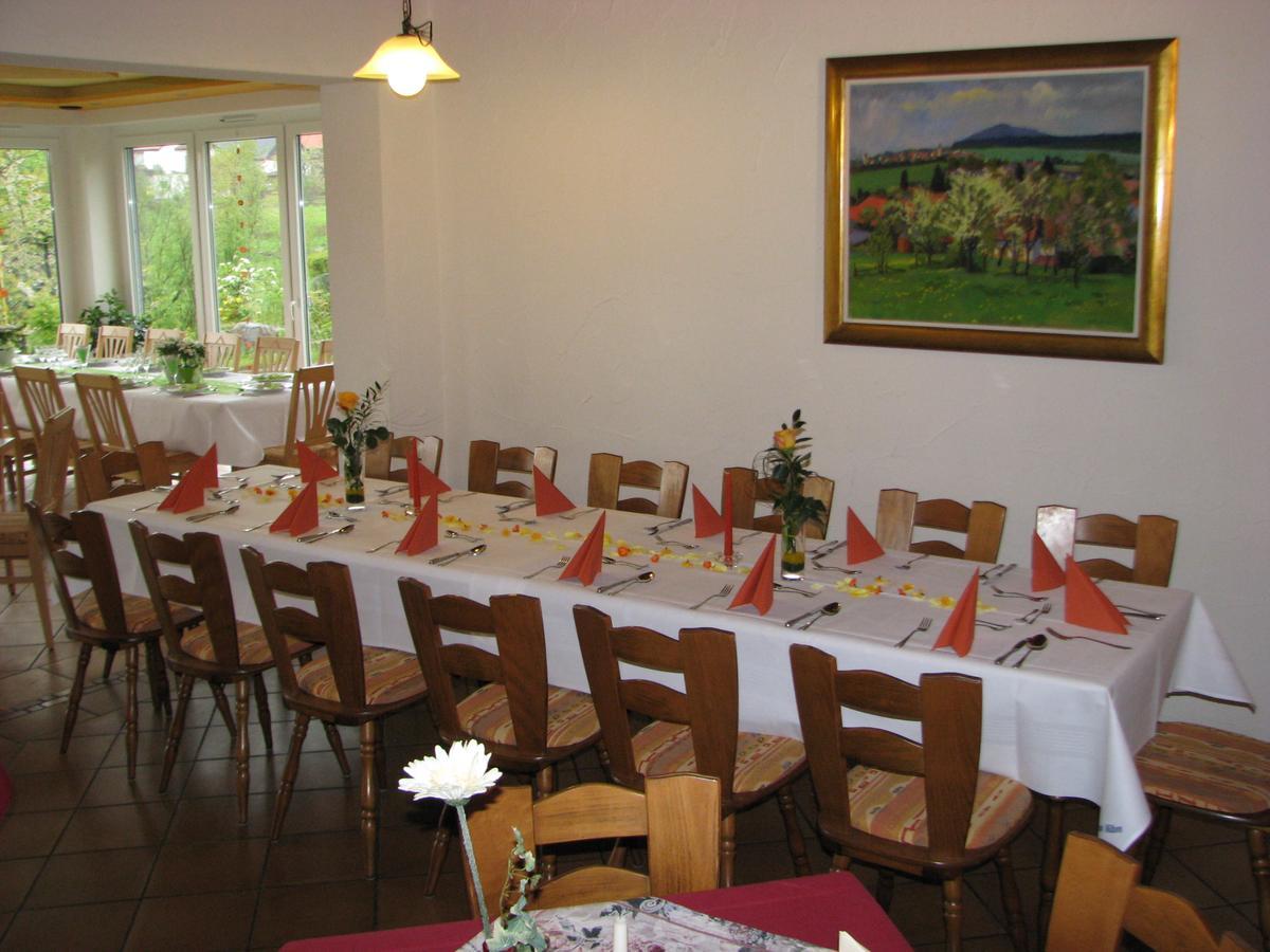 Gasthaus Und Ferienwohnungen "Zum Engel" Waldbrunn (Baden-Wurttemberg) Bagian luar foto
